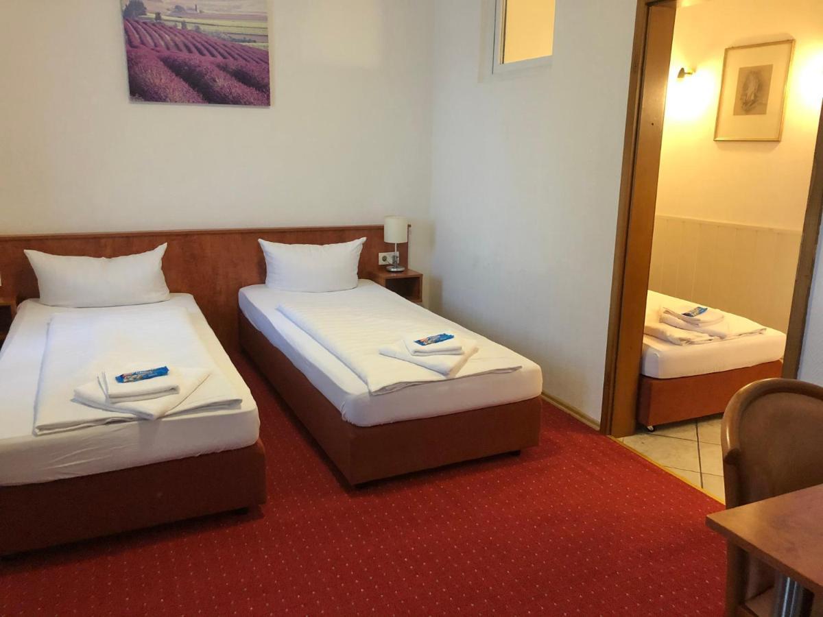 Hotel Am Ledermuseum Offenbach am Main ภายนอก รูปภาพ