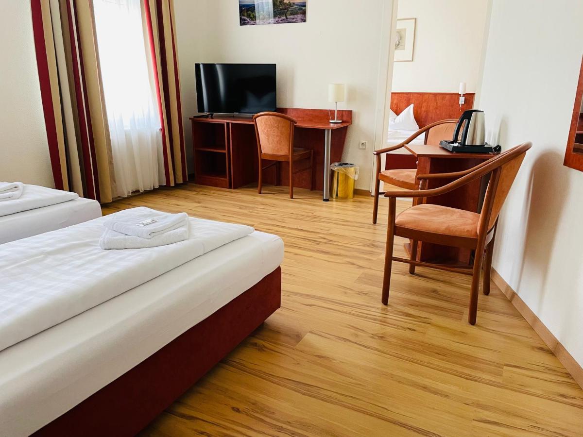 Hotel Am Ledermuseum Offenbach am Main ภายนอก รูปภาพ