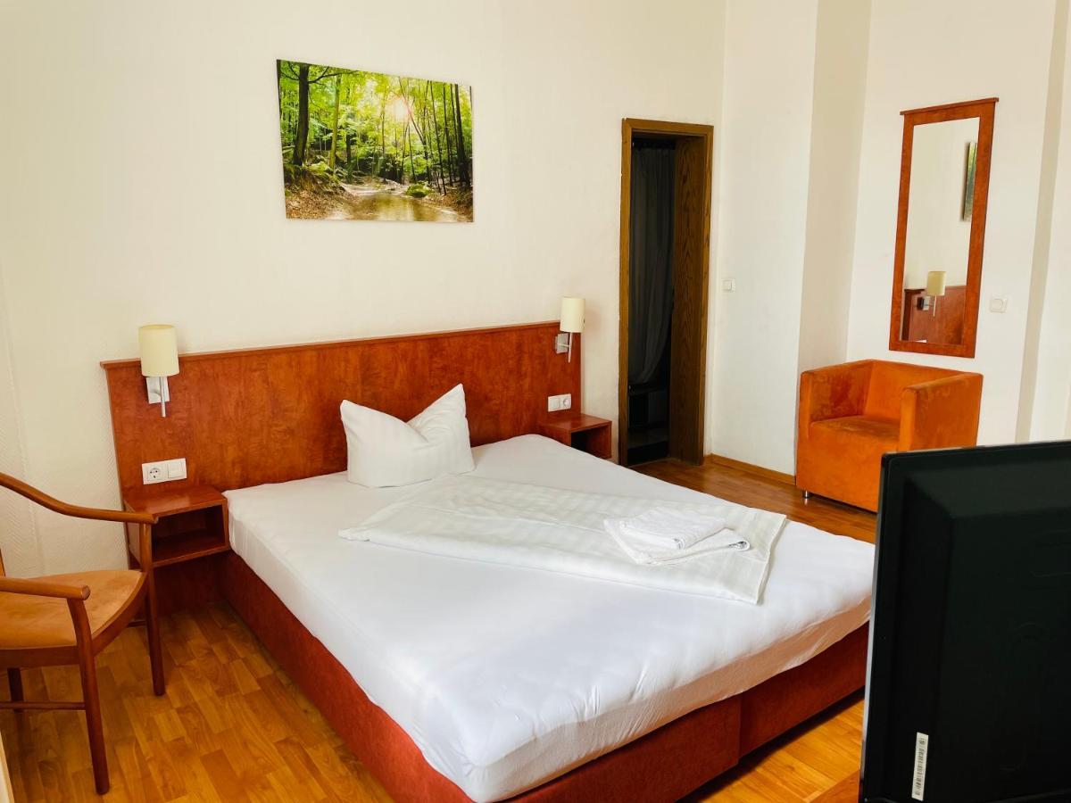 Hotel Am Ledermuseum Offenbach am Main ภายนอก รูปภาพ