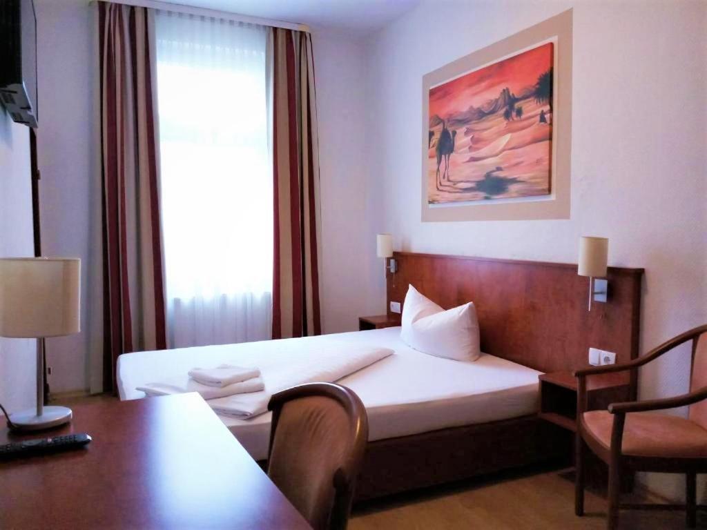 Hotel Am Ledermuseum Offenbach am Main ภายนอก รูปภาพ
